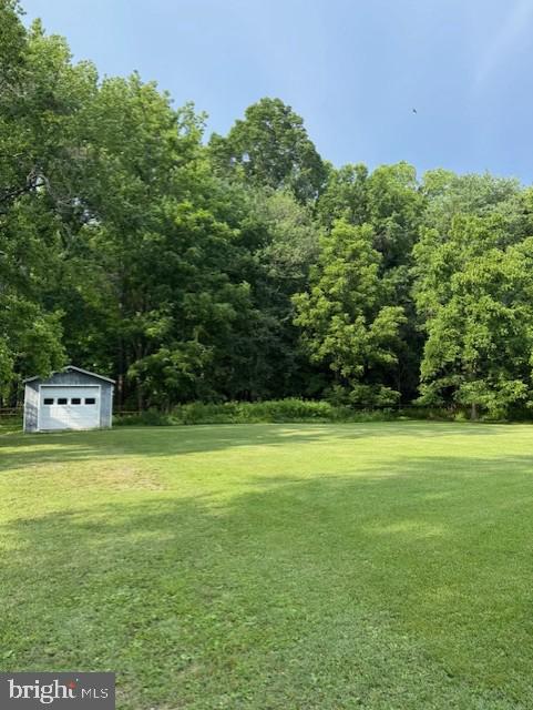 1410 Stepney Road Annapolis, MD 21409 - Photo 3 of 30 a view of a yard with a house