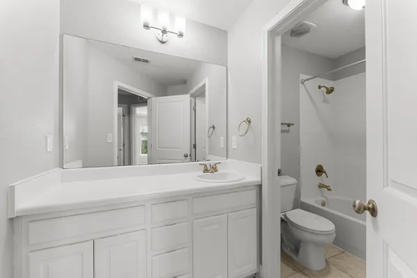 $1,800 | 23 South Sand Palm Road, Freeport, FL 32439