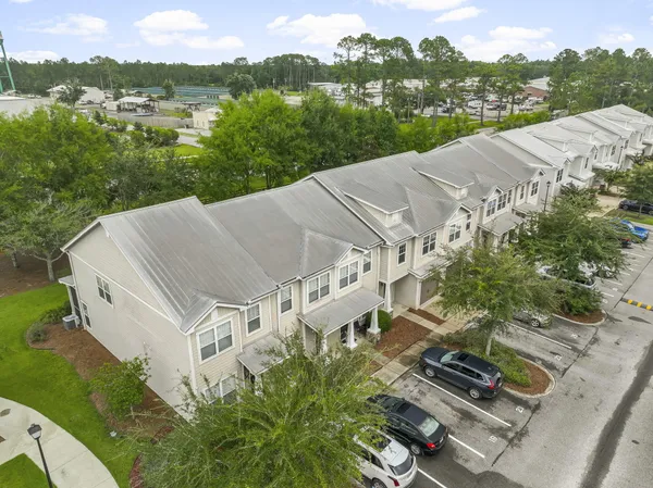 $1,800 | 23 South Sand Palm Road, Freeport, FL 32439