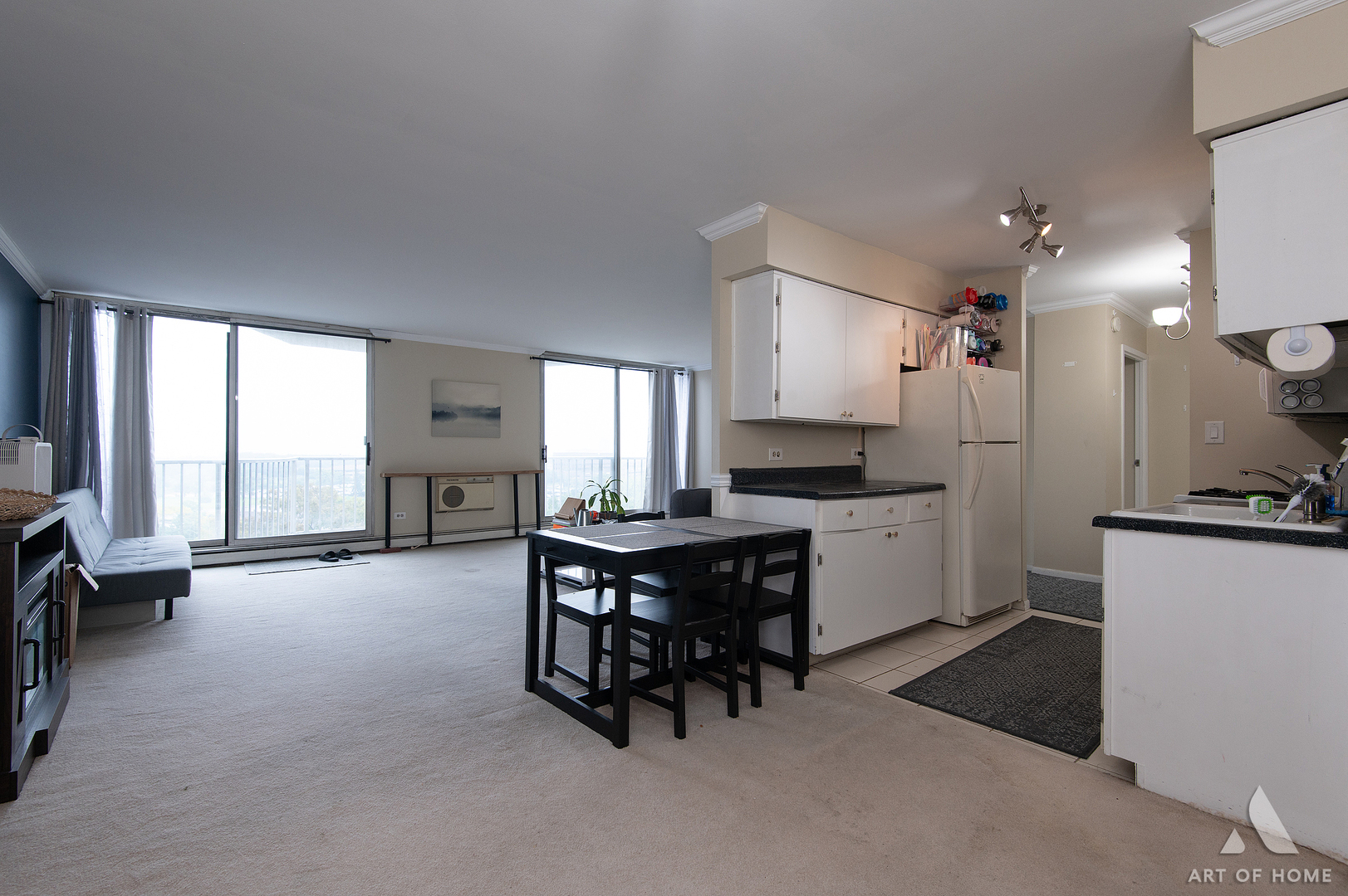 20 North Tower Road, Unit 9E Oak Brook, IL 60523 - Photo 17 of 33 Gallery Image 17