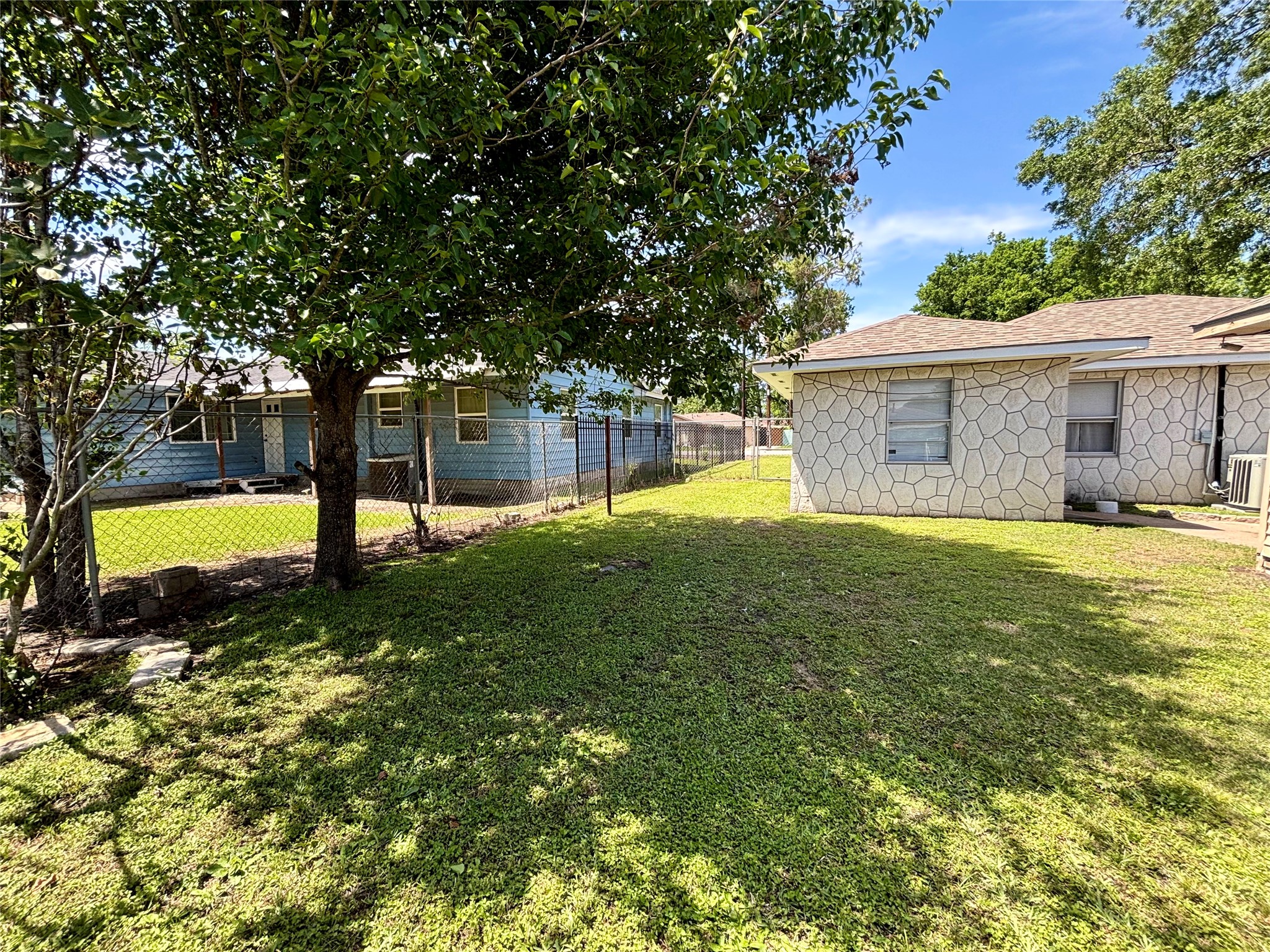 8038 Woodlyn Road Houston, TX 77028 - Photo 12 of 14