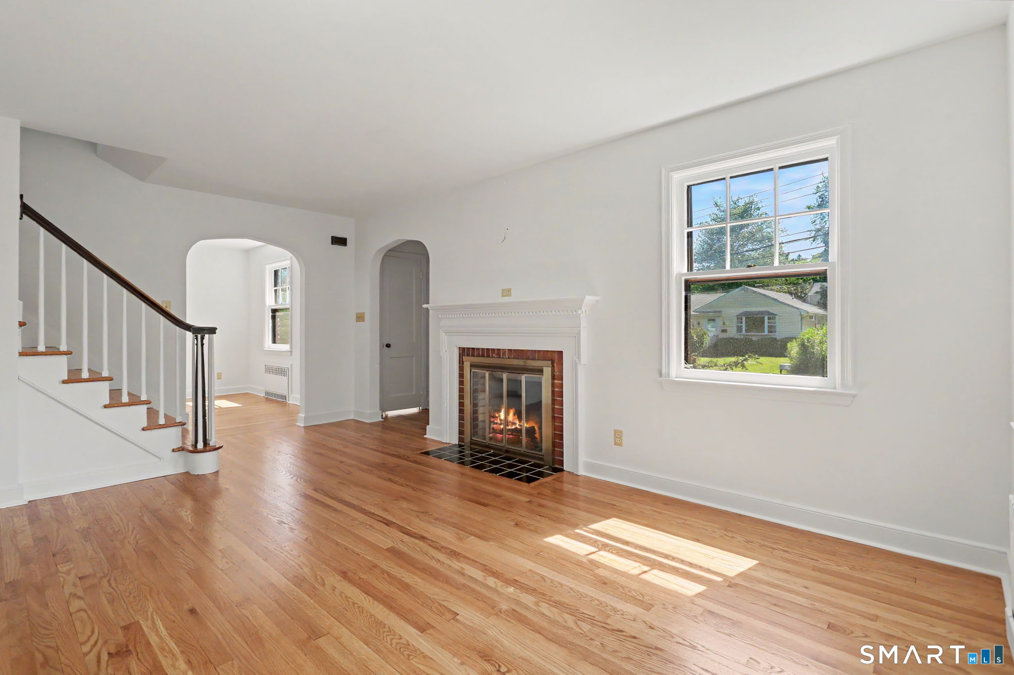 312 Bennett Street Fairfield, CT 06825 - Photo 7 of 40