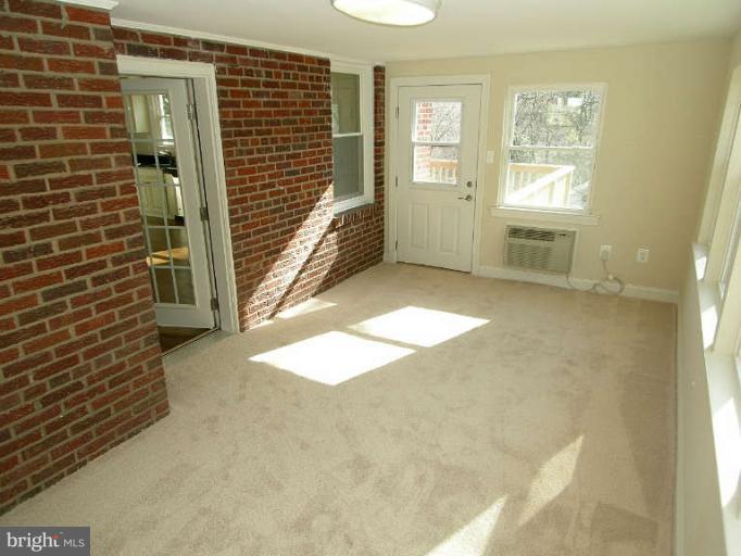 114 Hamilton Avenue Silver Spring, MD 20901 - Photo 11 of 19 Interior (General)