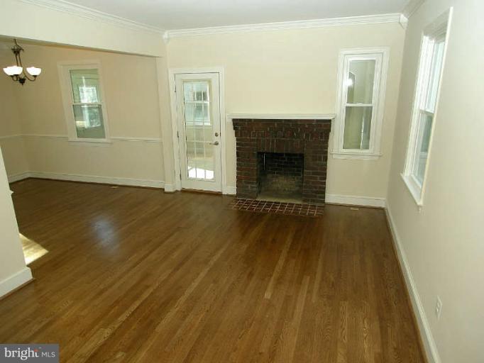 114 Hamilton Avenue Silver Spring, MD 20901 - Photo 14 of 19 Family Room