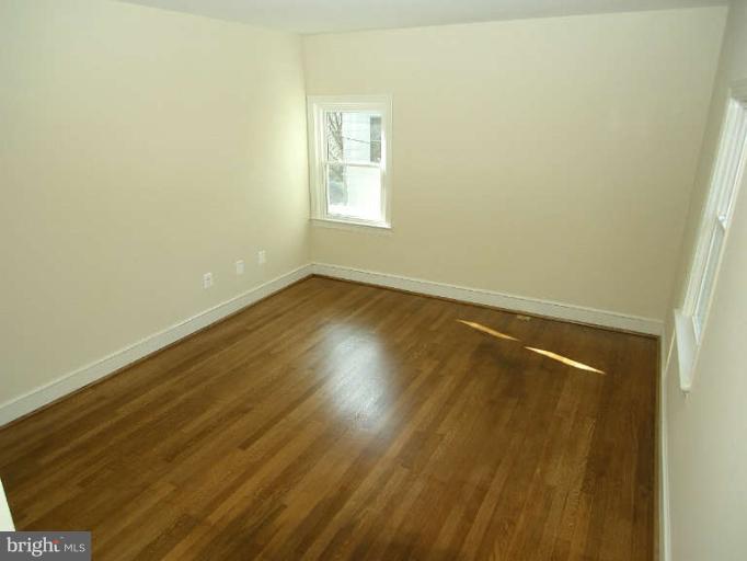 114 Hamilton Avenue Silver Spring, MD 20901 - Photo 6 of 19 Bedroom