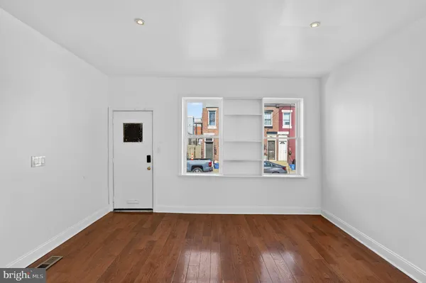 $2,299 | 2603 Almond Street, Philadelphia, PA 19125