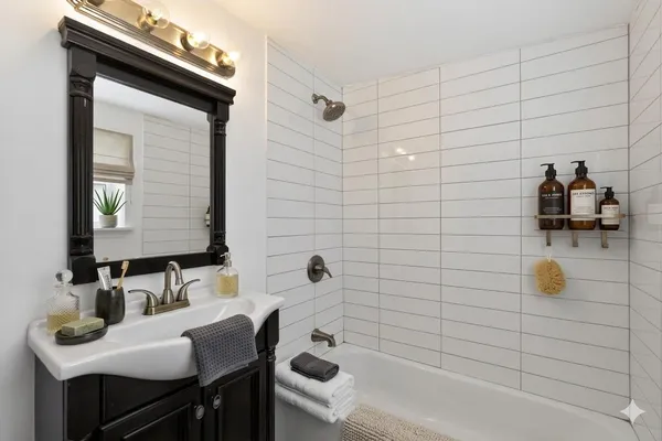 $2,299 | 2603 Almond Street, Philadelphia, PA 19125