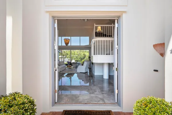 $3,000,000 | 8565 Southeast Palm Street, Hobe Sound, FL 33455