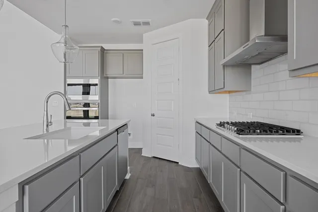 $584,714 | 141 Cloverton Crescent, Hutto, TX 78634