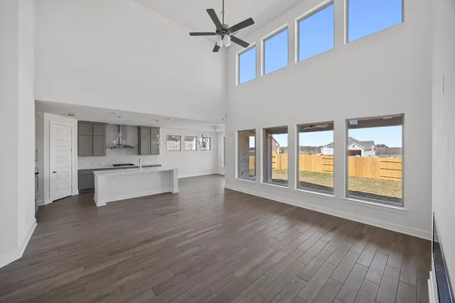 $584,714 | 141 Cloverton Crescent, Hutto, TX 78634