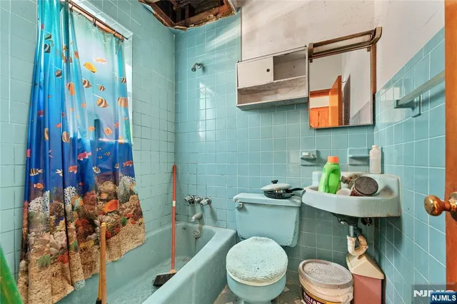 $639,000 | 22 Arthur Street, Clifton, NJ 07011