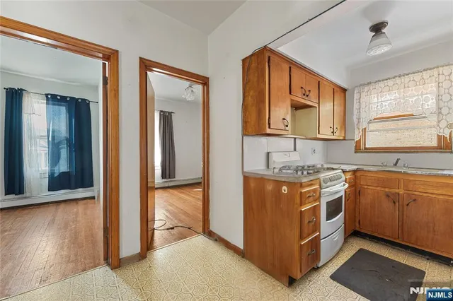 $639,000 | 22 Arthur Street, Clifton, NJ 07011