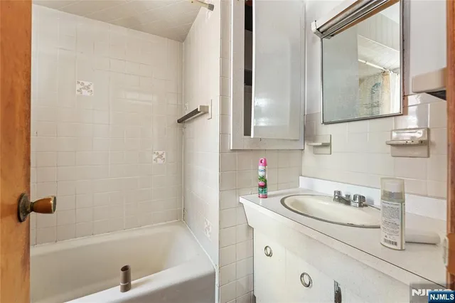 $639,000 | 22 Arthur Street, Clifton, NJ 07011