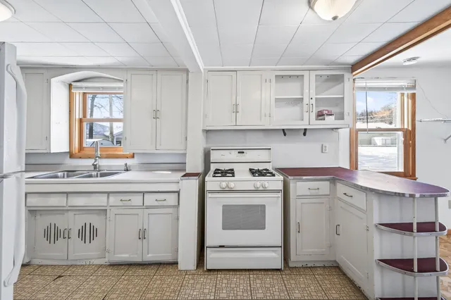 $185,000 | 307 West 5th Street, Chaska, MN 55318