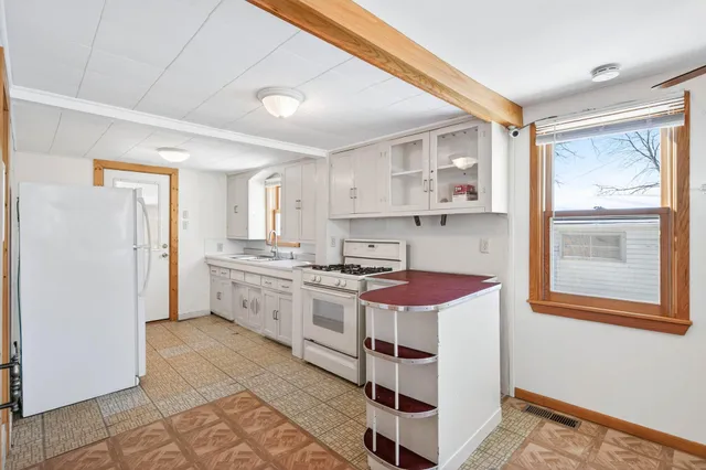 $185,000 | 307 West 5th Street, Chaska, MN 55318