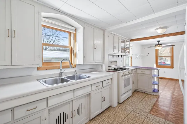 $185,000 | 307 West 5th Street, Chaska, MN 55318