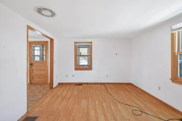 $185,000 | 307 West 5th Street, Chaska, MN 55318