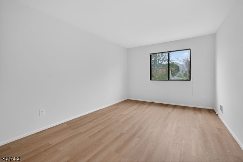 169 Castle Ridge Drive East Hanover, NJ 07936 - Photo 19 of 34