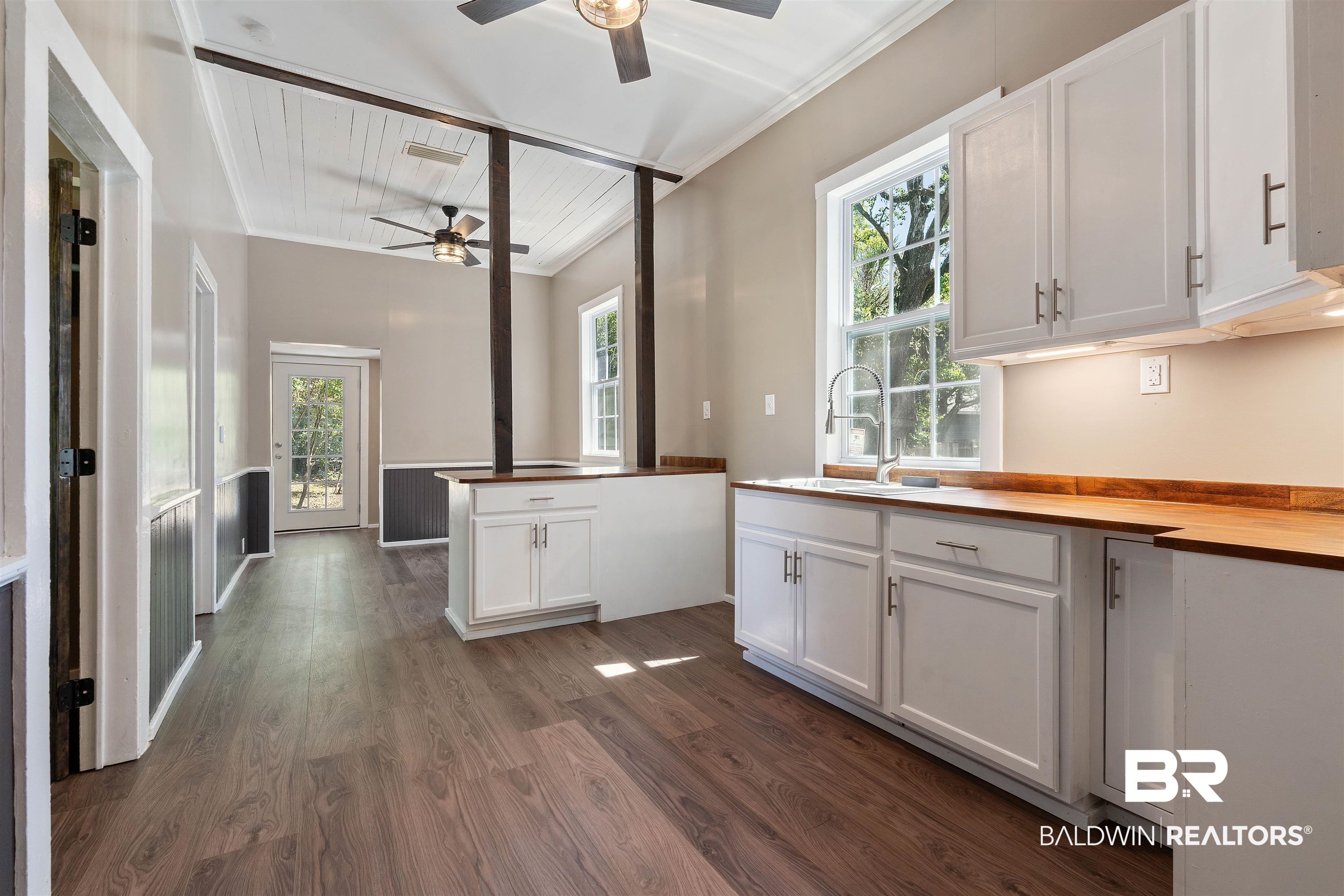 906 Texas Street Mobile, AL 36604 - Photo 9 of 25 Kitchen