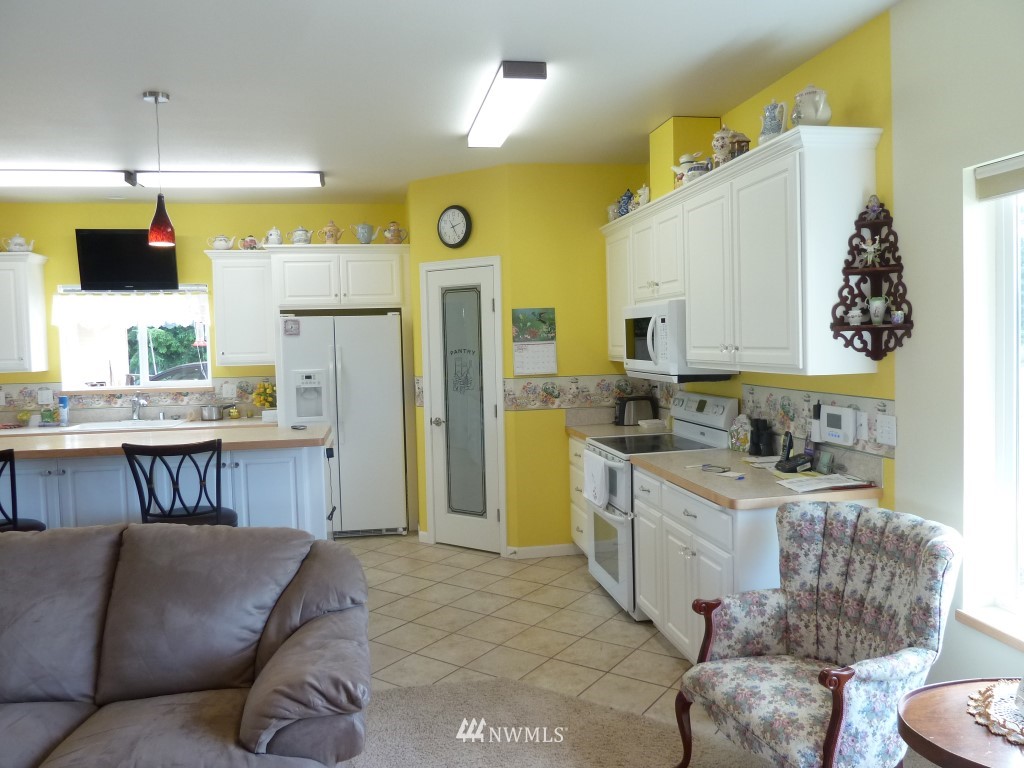 343 South Military Road Winlock, WA 98596 - Photo 8 of 18
