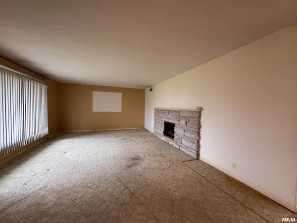 $164,000 | 708 Jamie Lane, Macomb, IL 61455