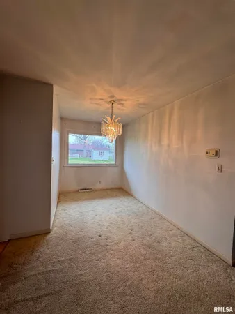 $164,000 | 708 Jamie Lane, Macomb, IL 61455
