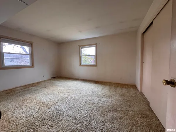 $164,000 | 708 Jamie Lane, Macomb, IL 61455