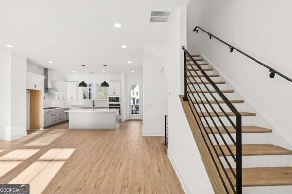 $599,000 | 787 Auguste Avenue, Scottdale, GA 30033