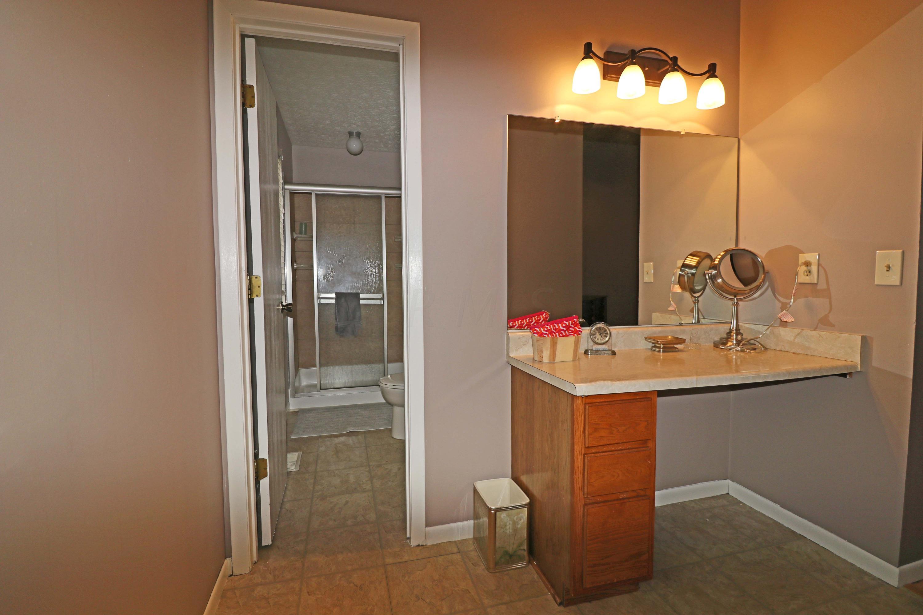 833 Lindenhaven Road Columbus, OH 43230 - Photo 26 of 41
