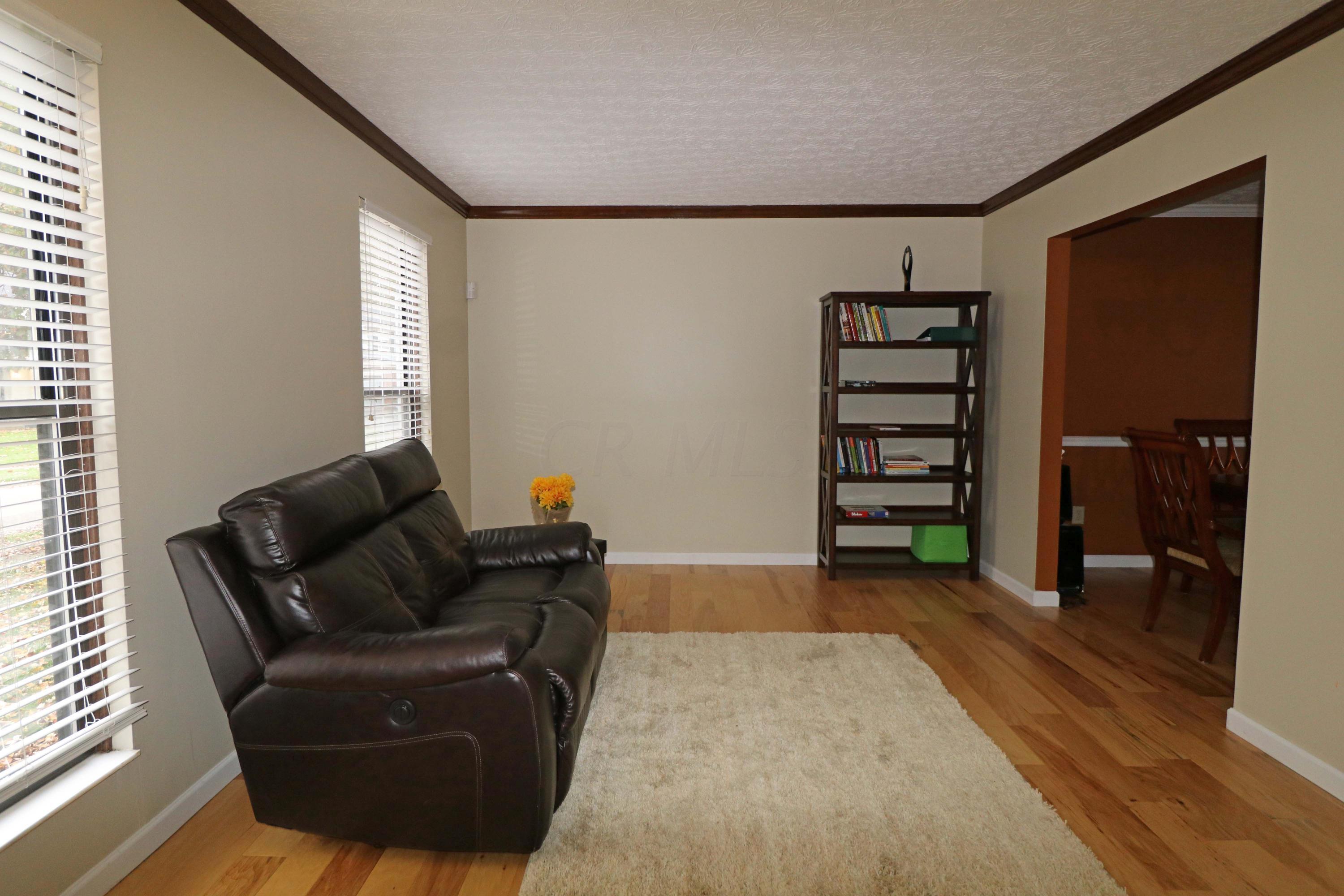 833 Lindenhaven Road Columbus, OH 43230 - Photo 4 of 41