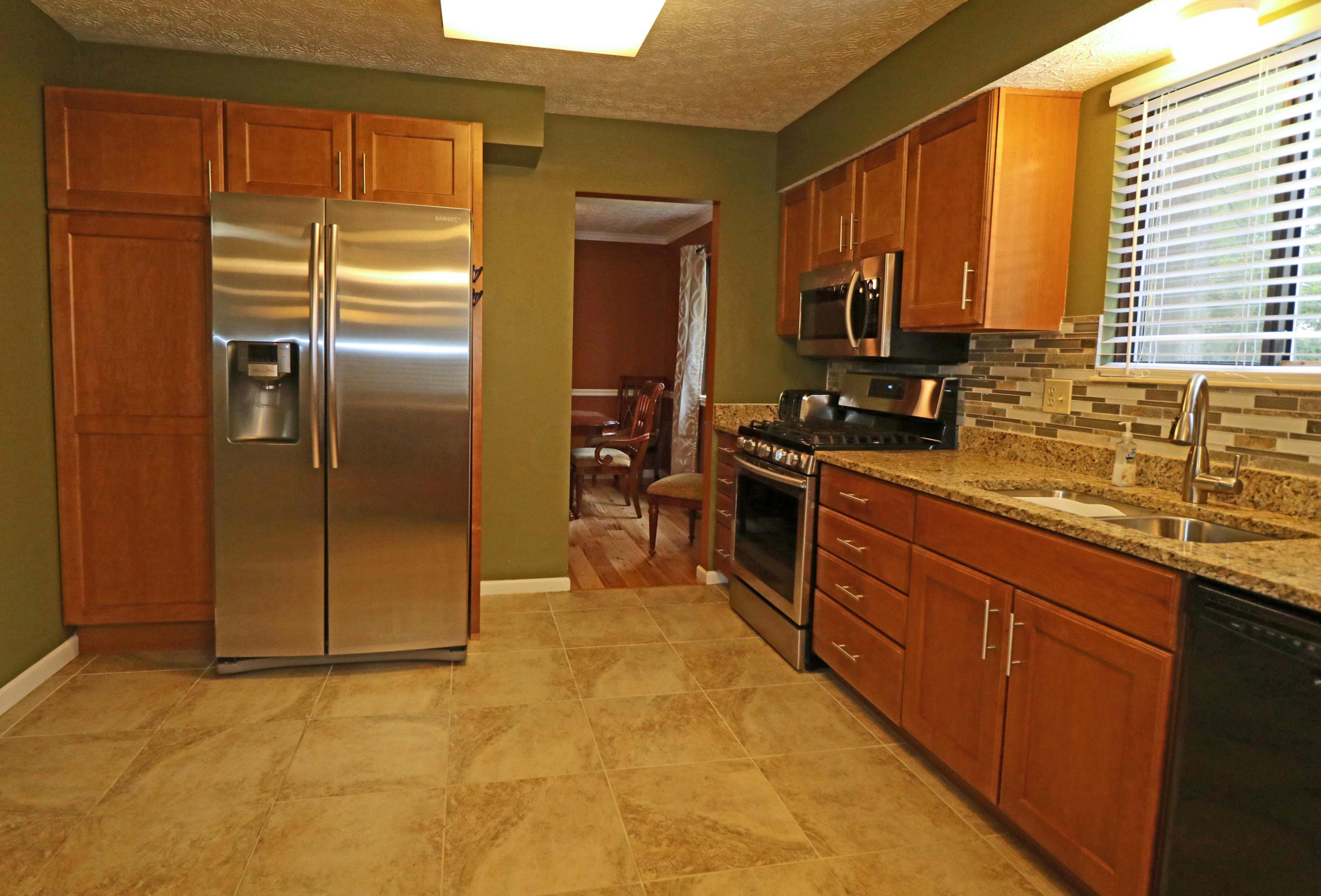 833 Lindenhaven Road Columbus, OH 43230 - Photo 9 of 41