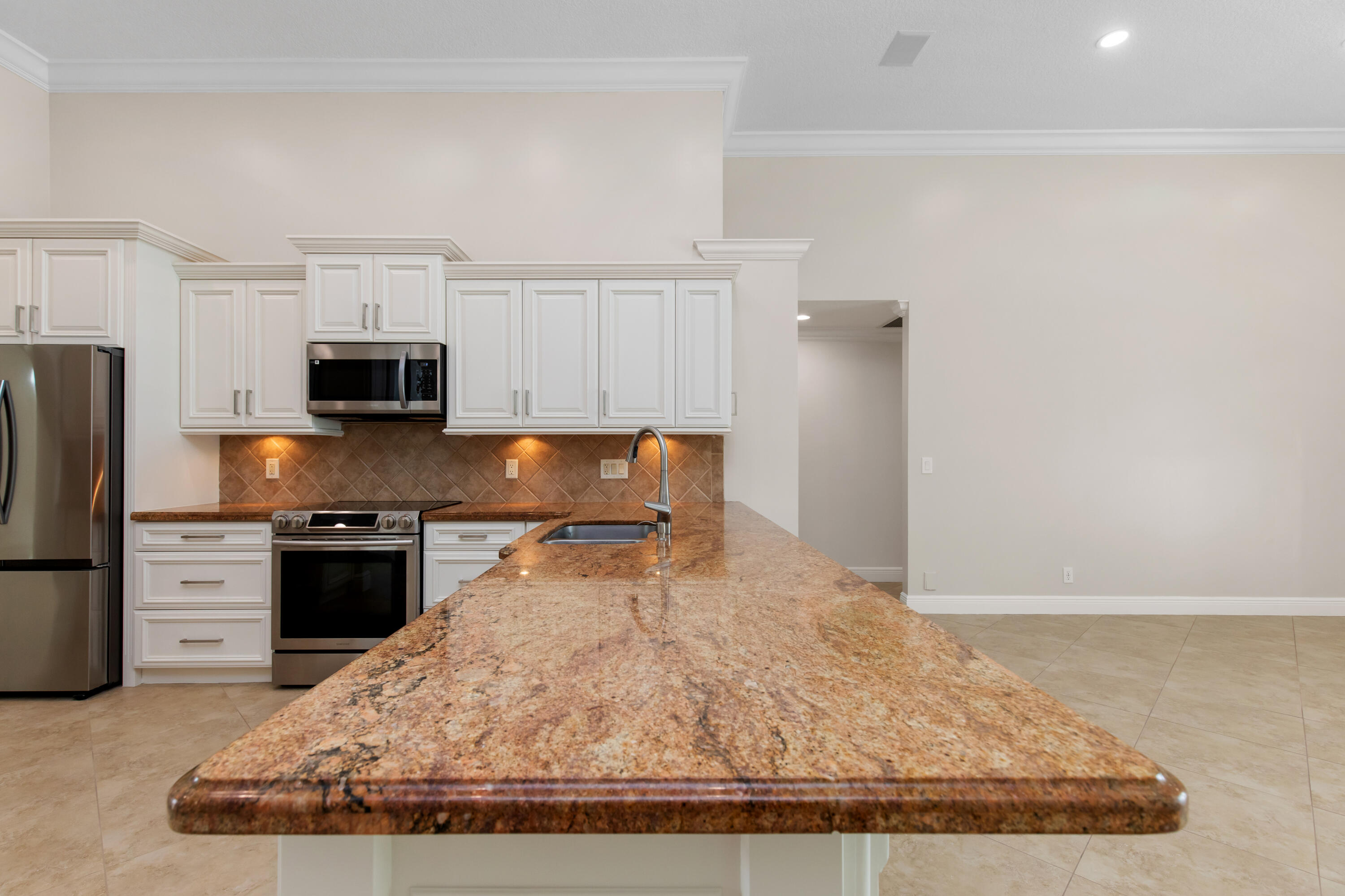 10839 Tea Olive Lane Boca Raton, FL 33498 - Photo 9 of 64 1I6A8270