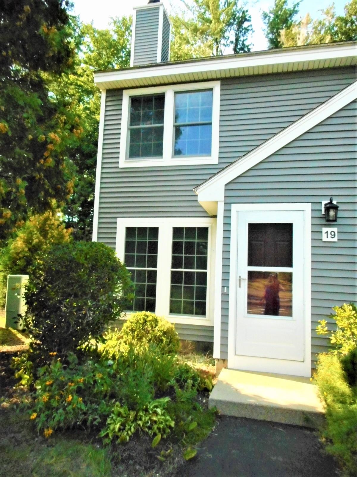 19 Northeast Village Road Concord, NH 03301 - Photo 1 of 34
