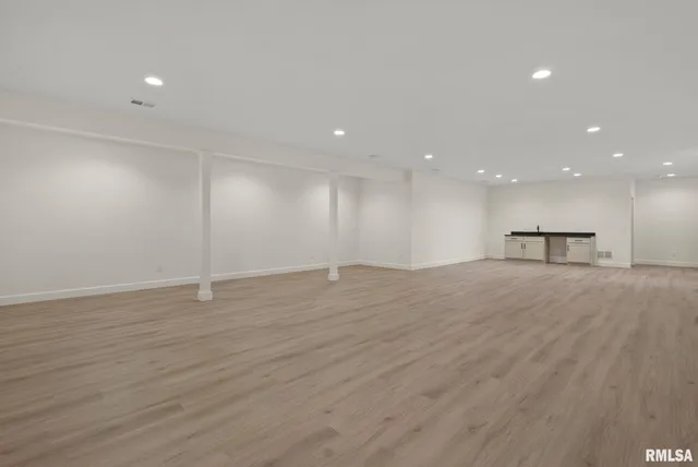 $789,900 | 7131 Alvie Lane, Bettendorf, IA 52722