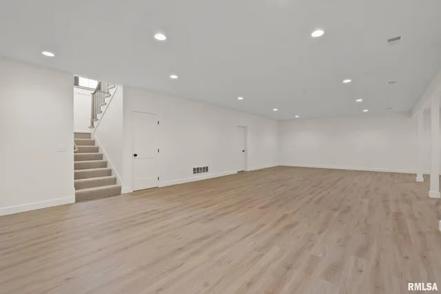 $789,900 | 7131 Alvie Lane, Bettendorf, IA 52722