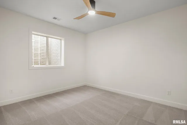 $789,900 | 7131 Alvie Lane, Bettendorf, IA 52722