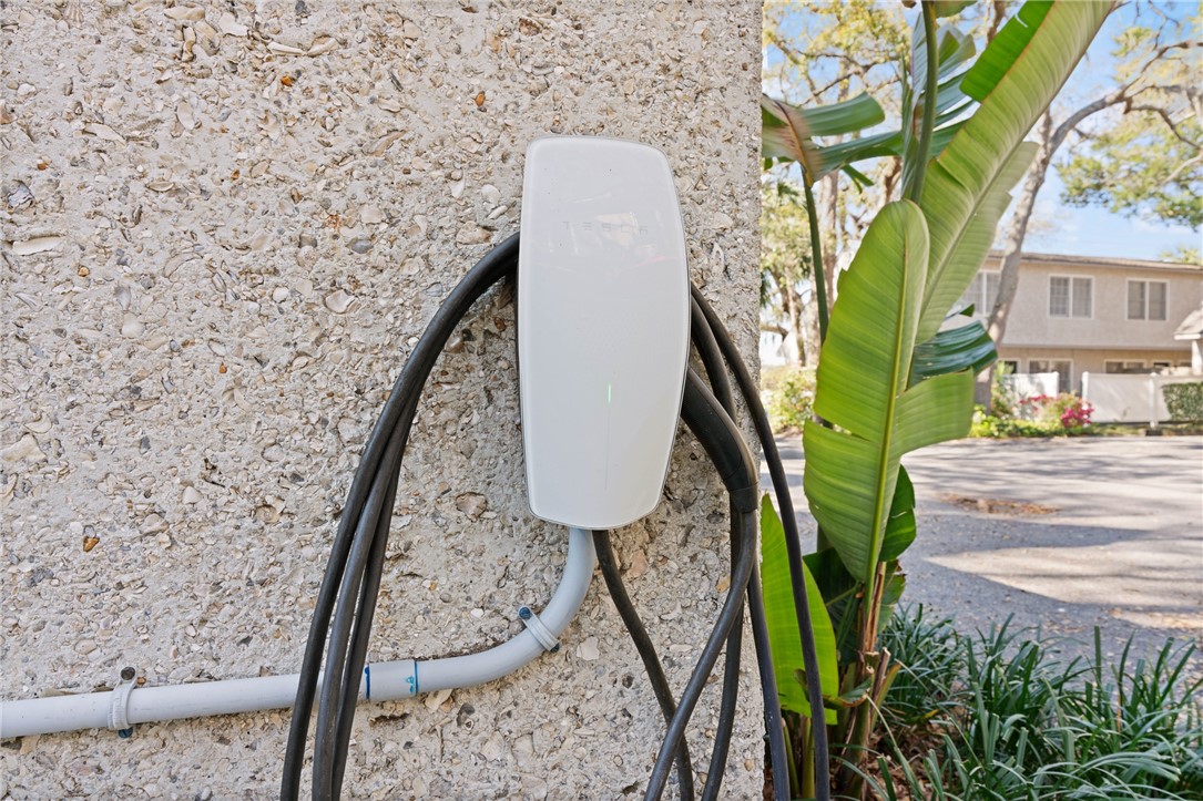1460 Ocean Boulevard, Unit 108 St. Simons Island, GA 31522 - Photo 21 of 36 Tesla charger!