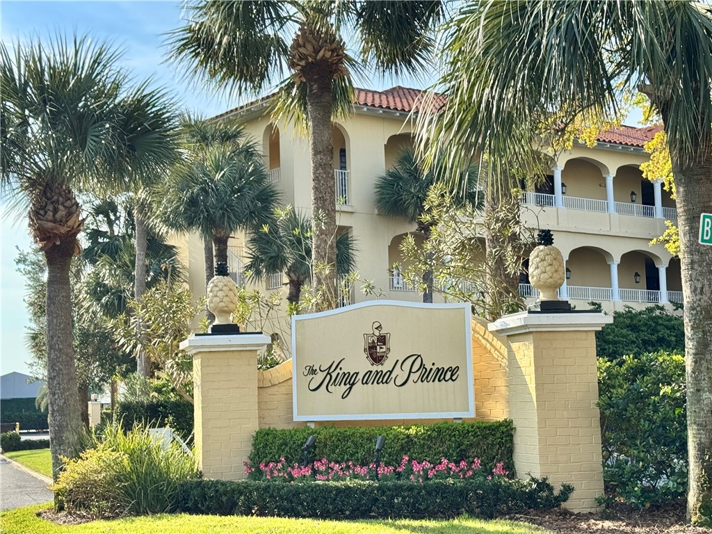 1460 Ocean Boulevard, Unit 108 St. Simons Island, GA 31522 - Photo 30 of 36 Short stroll to fabulous shops, yoga, restaurants, bike rentals, and more!