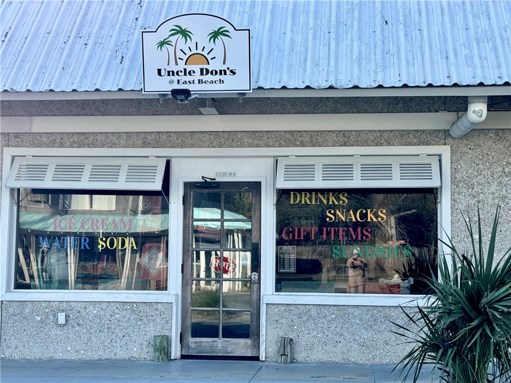 1460 Ocean Boulevard, Unit 108 St. Simons Island, GA 31522 - Photo 31 of 36 Short stroll to fabulous shops, yoga, restaurants, bike rentals, and more!