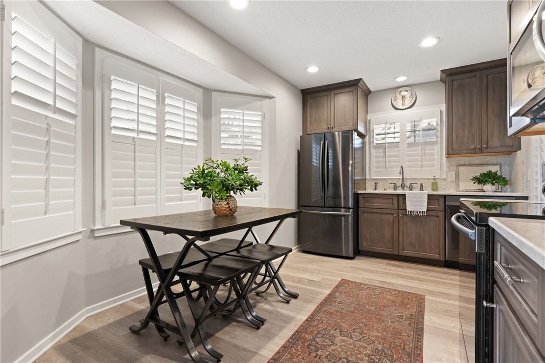 1460 Ocean Boulevard, Unit 108 St. Simons Island, GA 31522 - Photo 4 of 36 Tastefully remodeled eat-in kitchen