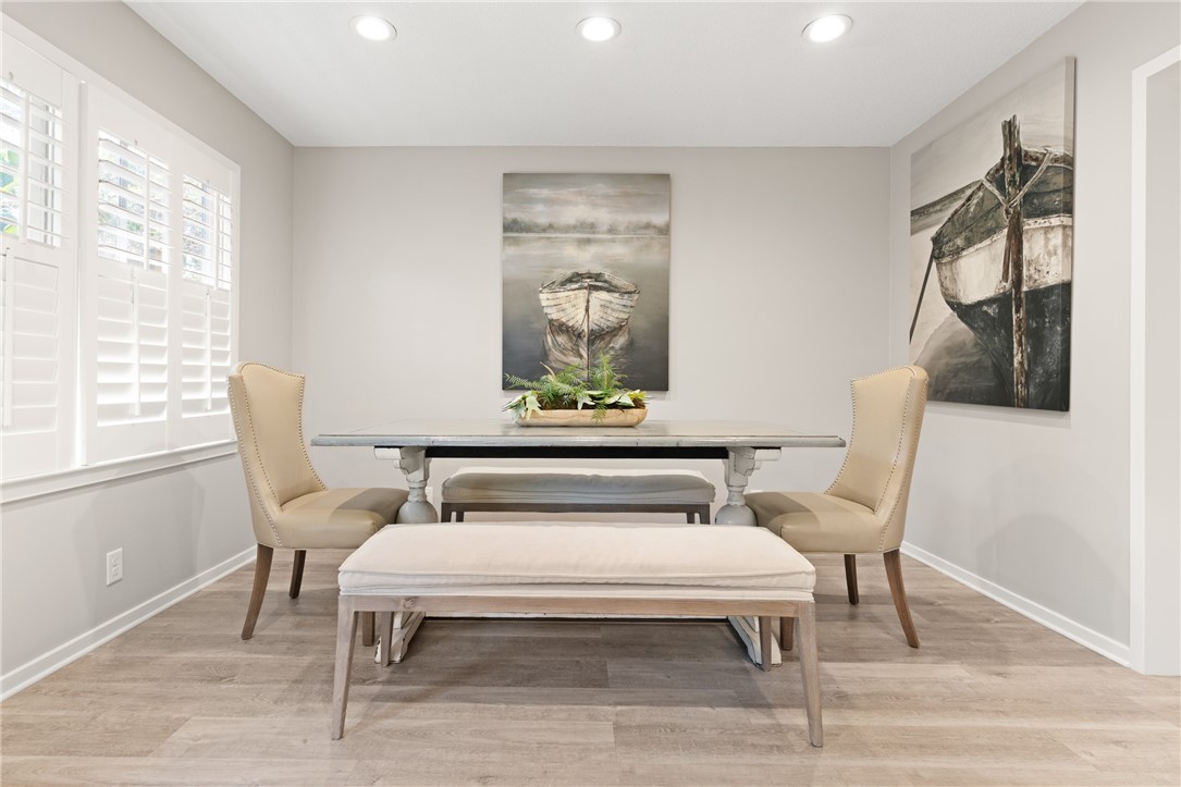 1460 Ocean Boulevard, Unit 108 St. Simons Island, GA 31522 - Photo 7 of 36 dining area