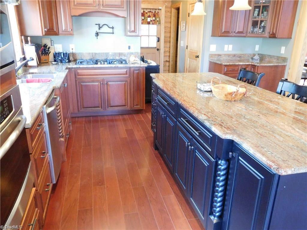 433 Curry Road High Point, NC 27265 - Photo 10 of 30 Gallery Image 10