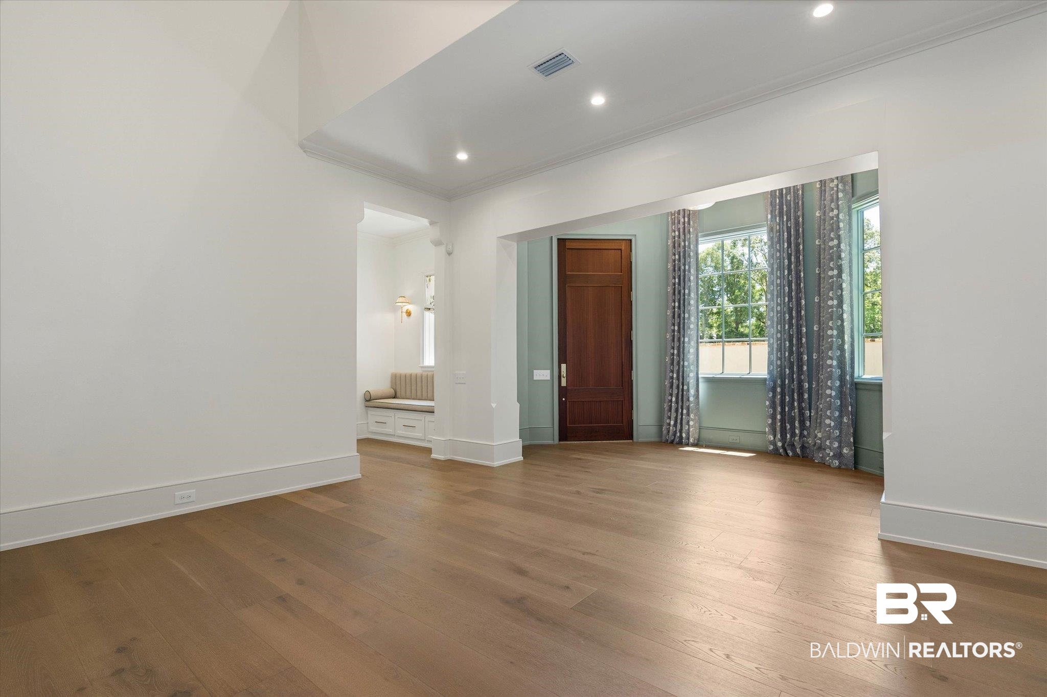 3 Canterbury Park Mobile, AL 36608 - Photo 4 of 43 Foyer featuring crown molding, hardwood / wood-style floors, baseboards, and recessed lighting