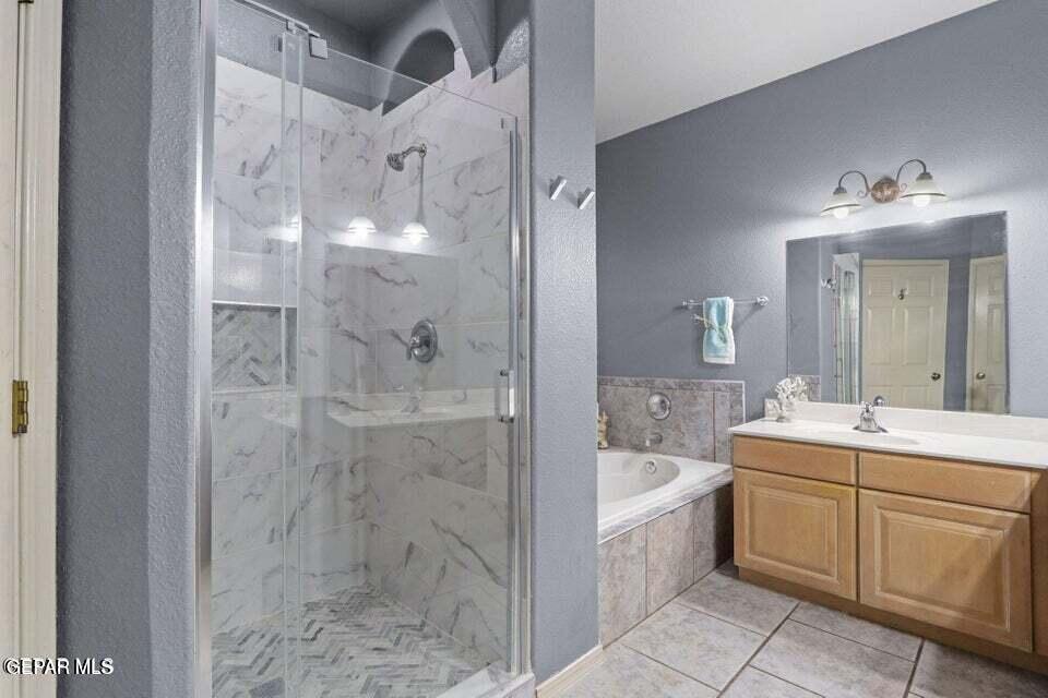 1517 Deer Ridge El Paso, TX 79912 - Photo 16 of 23 mstr ba deer rdg