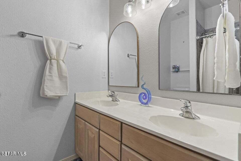 1517 Deer Ridge El Paso, TX 79912 - Photo 18 of 23 guest bath deer rdg