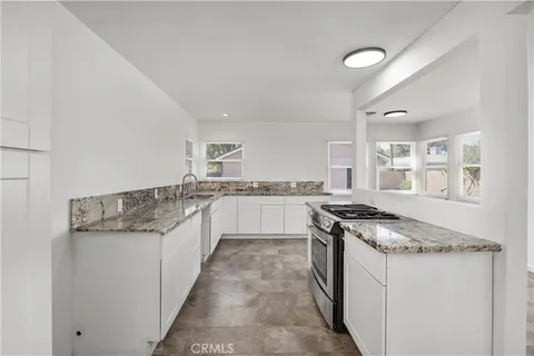 $340,000 | 135 A Street, Bakersfield, CA 93304