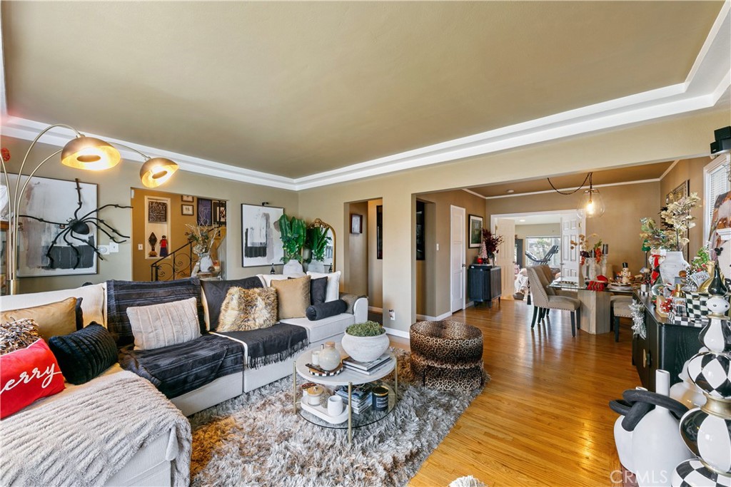3907 Edgehill Drive Leimert Park, CA 90008 - Photo 15 of 38 a living room with furniture and a large window