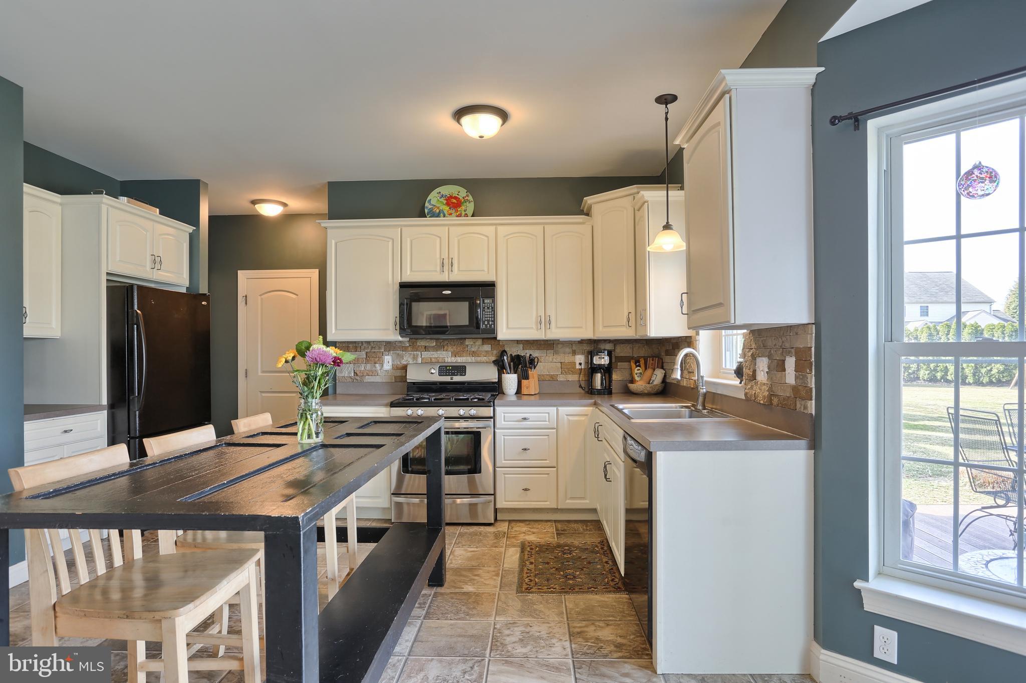 174 Pickwick Circle Palmyra, PA 17078 - Photo 14 of 40