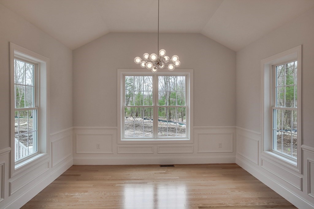 115 Ogunquit Road North Andover, MA 01845 - Photo 12 of 27