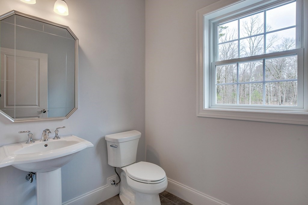 115 Ogunquit Road North Andover, MA 01845 - Photo 16 of 27